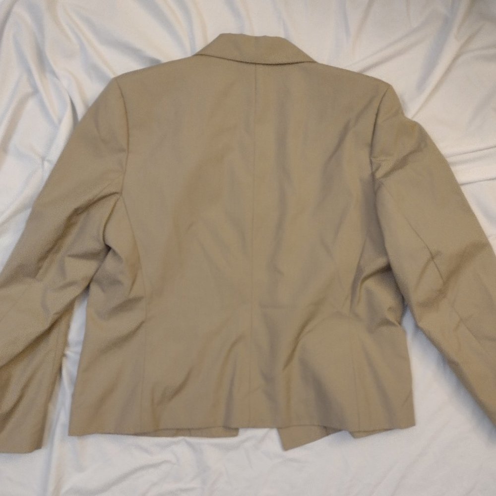 Pretty Blazer - Picture 7 of 12